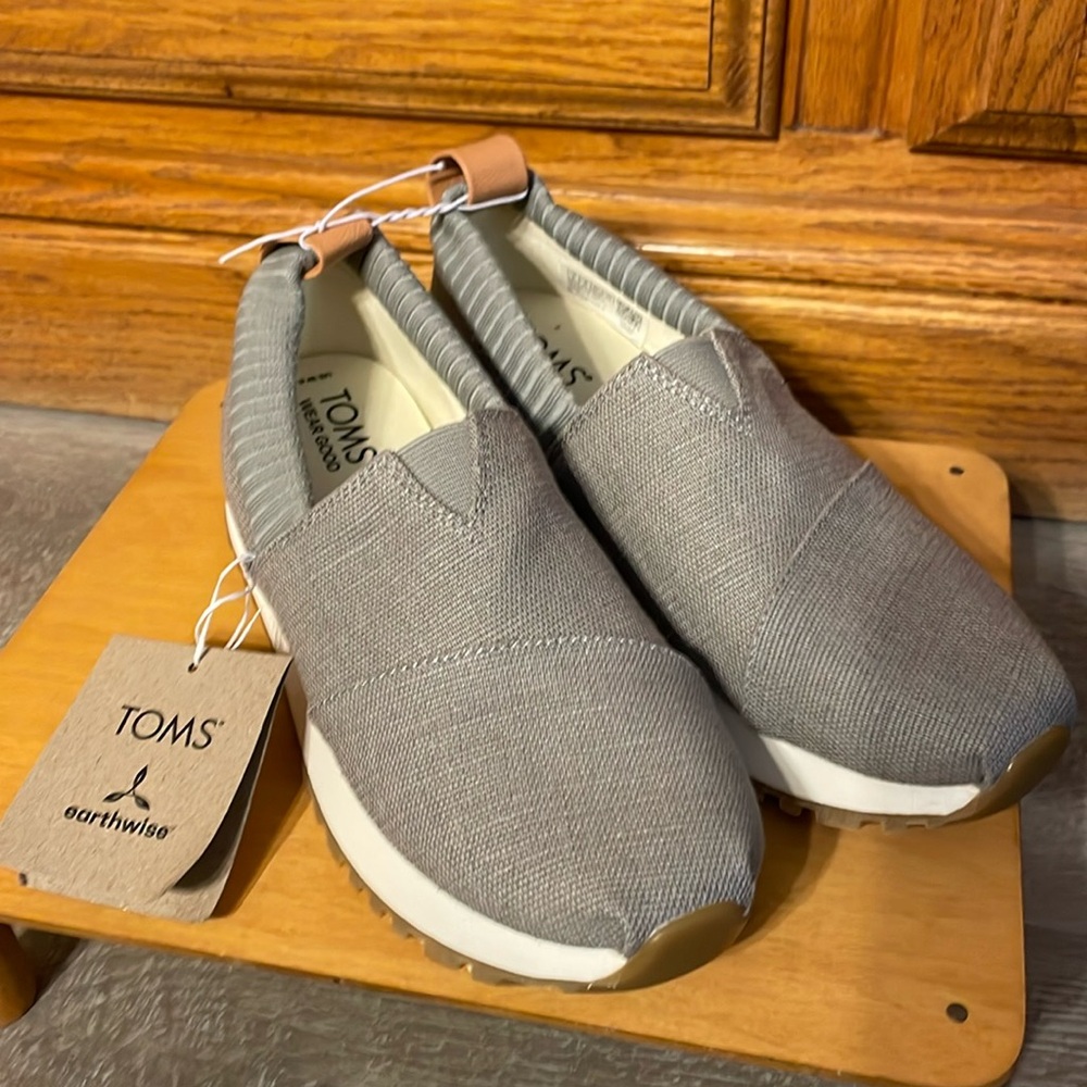 Tom’s Ladies shoes